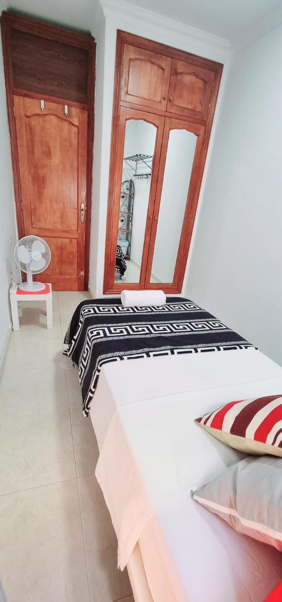 Almar We Go! Habitaciones Privadas En Alcala - Private Rooms - Pieces Privees - In Shared Apartment Alcalá de Henares Exterior foto